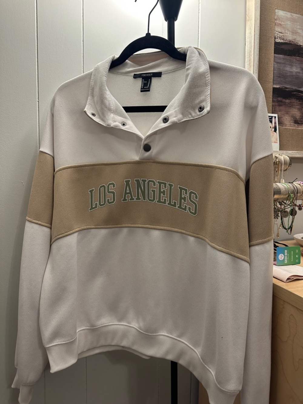 Forever 21 White and Tan Los Angeles Pullover Sweatshirt